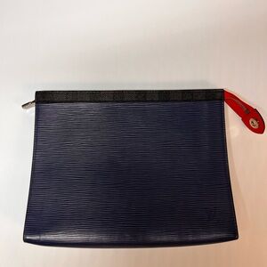 Louis Vuitton Elegant Navy Blue Men's Clutch